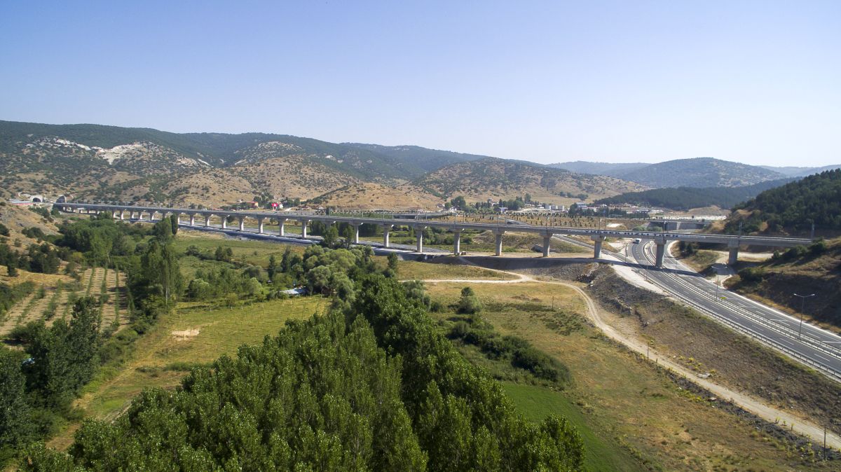ANKARA-İSTANBUL HIZLI TREN DEMİRYOLU ESKİŞEHİR-KÖSEKÖY ve KÖSEKÖY-GEBZE KESİMLERİ 3